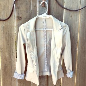 Women’s blazer, cream striped inside